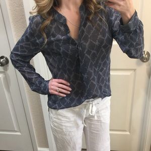 Banana Republic blue trellis tunic size XS.